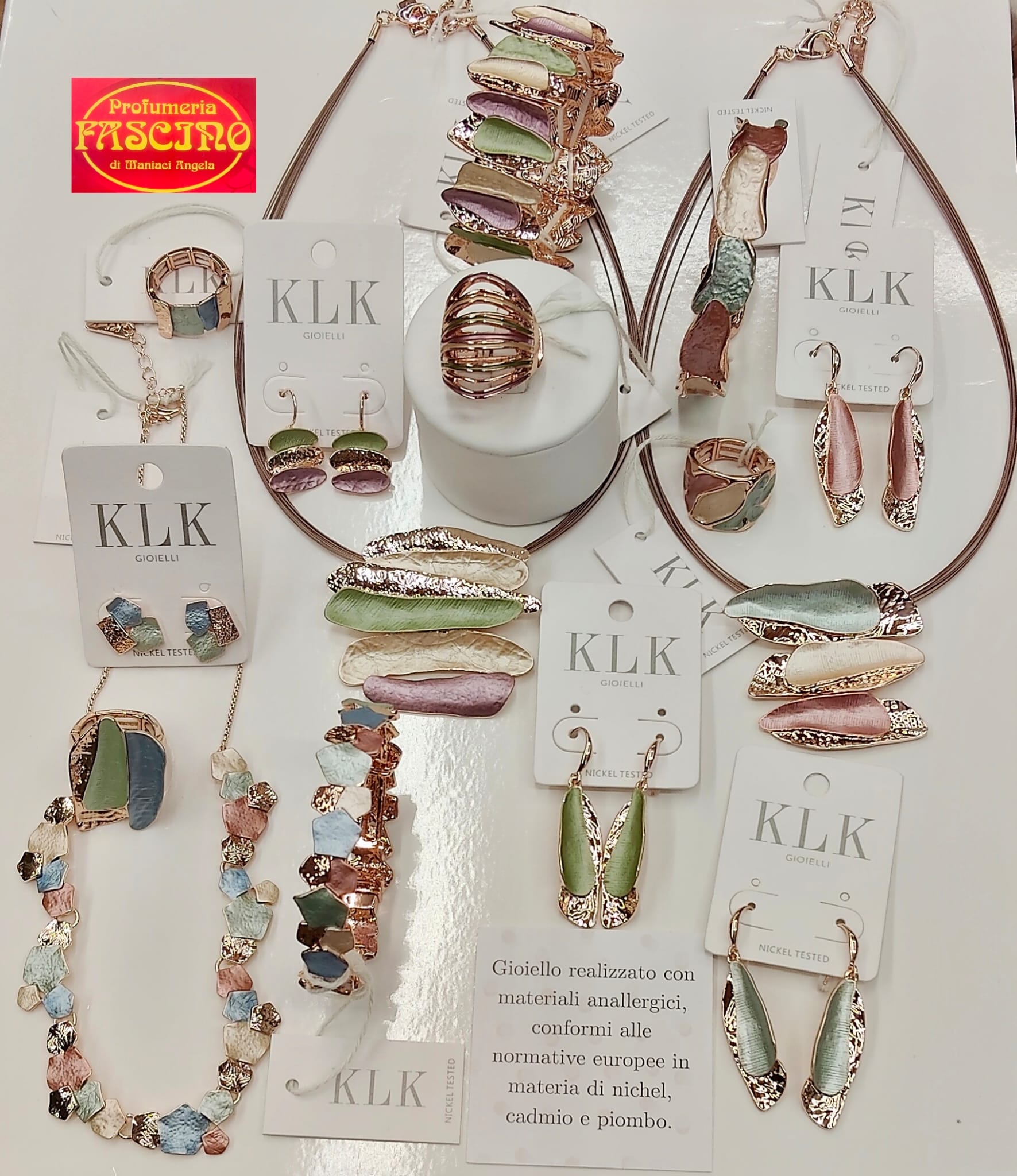 Vetrina gioielli nella boutique Fascino